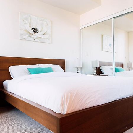 Sarkar Suites - Maple Leaf Square Toronto Dış mekan fotoğraf