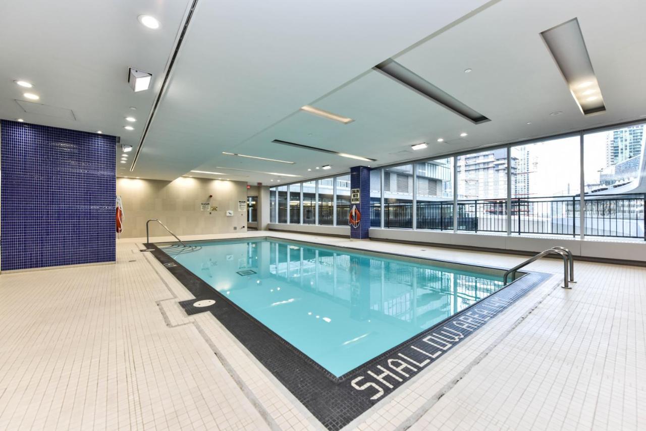 Sarkar Suites - Maple Leaf Square Toronto Dış mekan fotoğraf