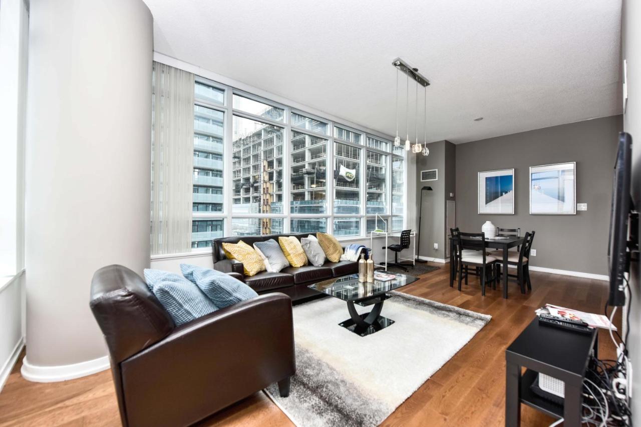 Sarkar Suites - Maple Leaf Square Toronto Dış mekan fotoğraf