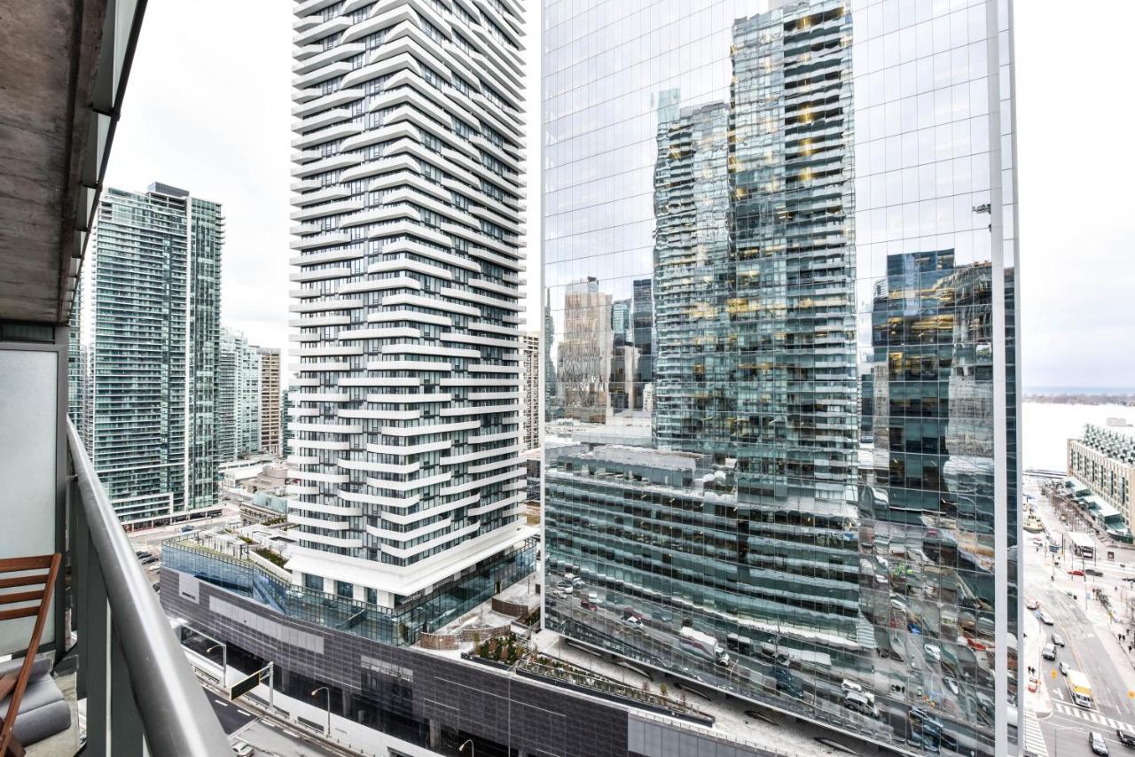 Sarkar Suites - Maple Leaf Square Toronto Dış mekan fotoğraf