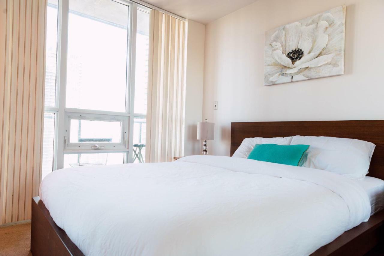 Sarkar Suites - Maple Leaf Square Toronto Dış mekan fotoğraf