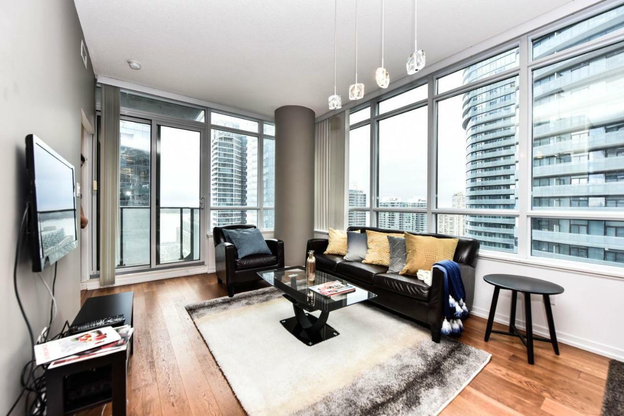 Sarkar Suites - Maple Leaf Square Toronto Dış mekan fotoğraf