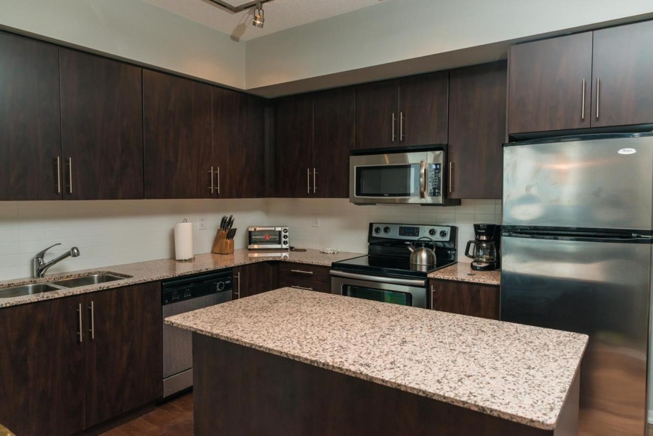 Sarkar Suites - Maple Leaf Square Toronto Dış mekan fotoğraf