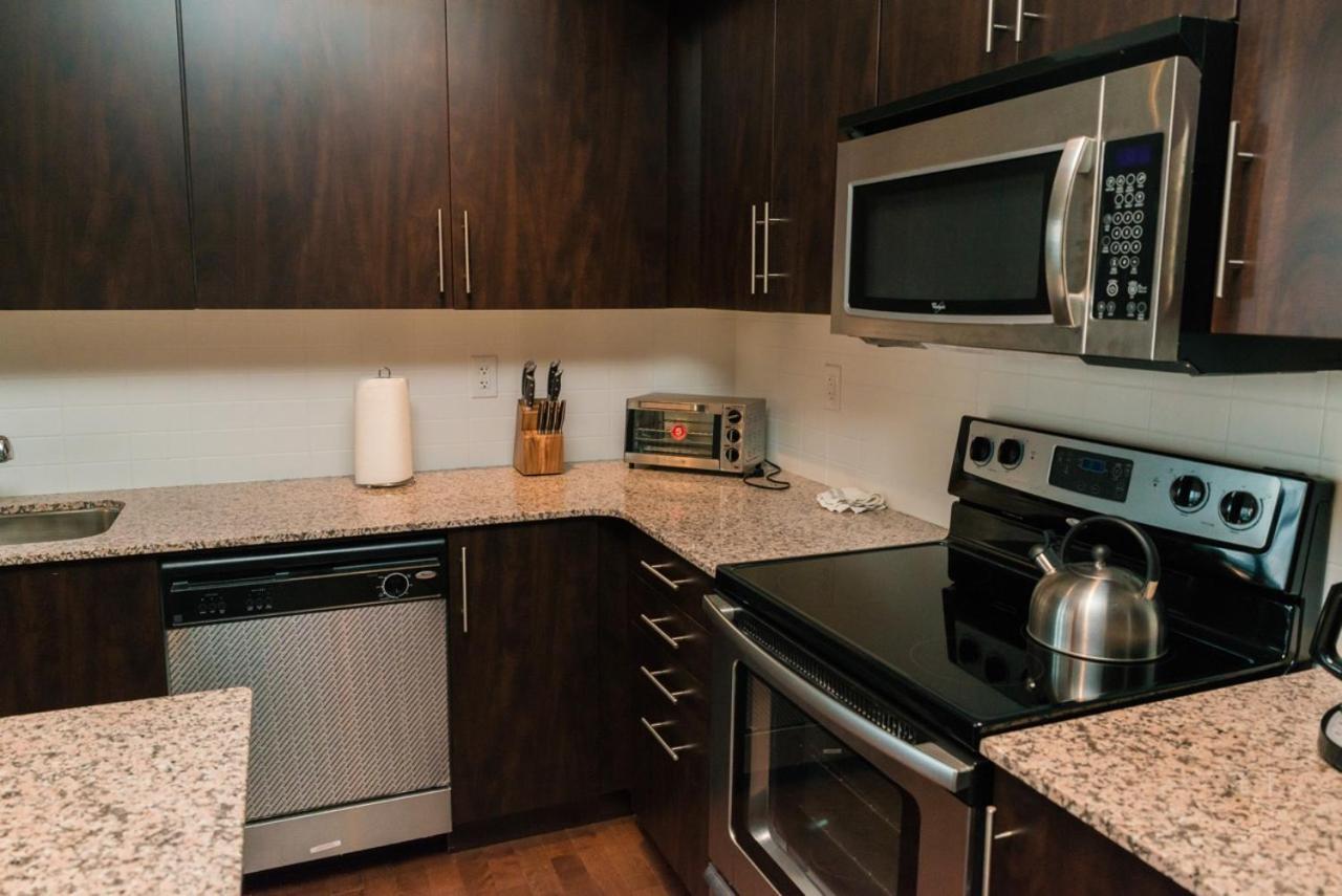 Sarkar Suites - Maple Leaf Square Toronto Dış mekan fotoğraf