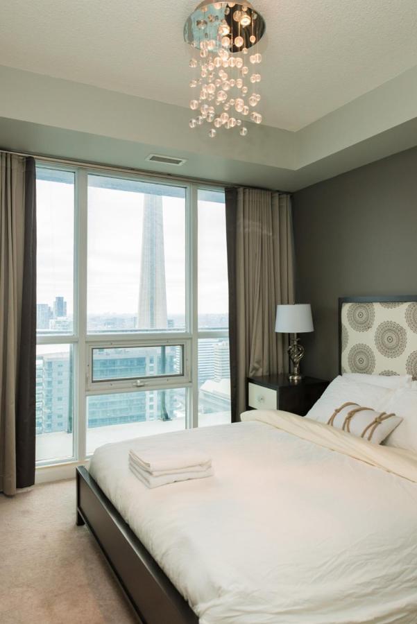 Sarkar Suites - Maple Leaf Square Toronto Dış mekan fotoğraf