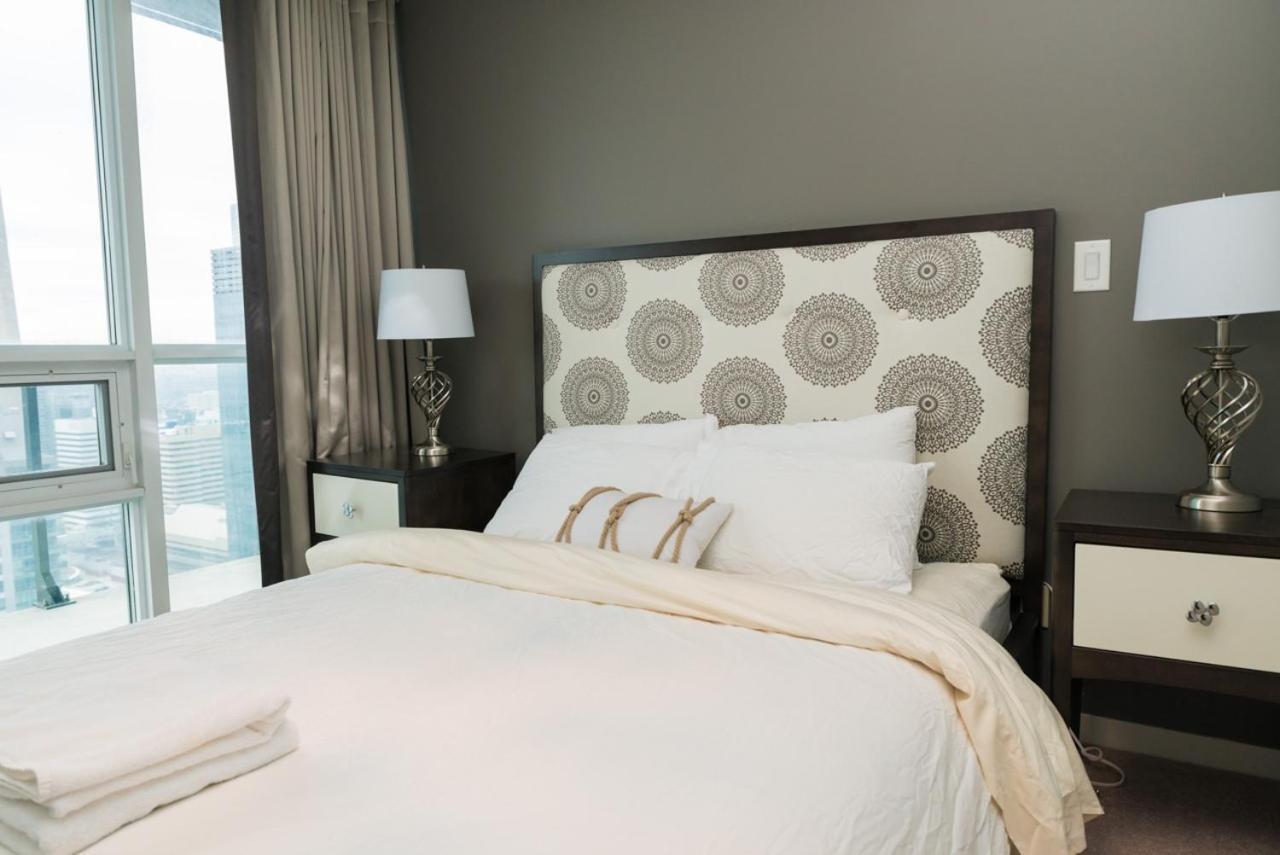 Sarkar Suites - Maple Leaf Square Toronto Dış mekan fotoğraf