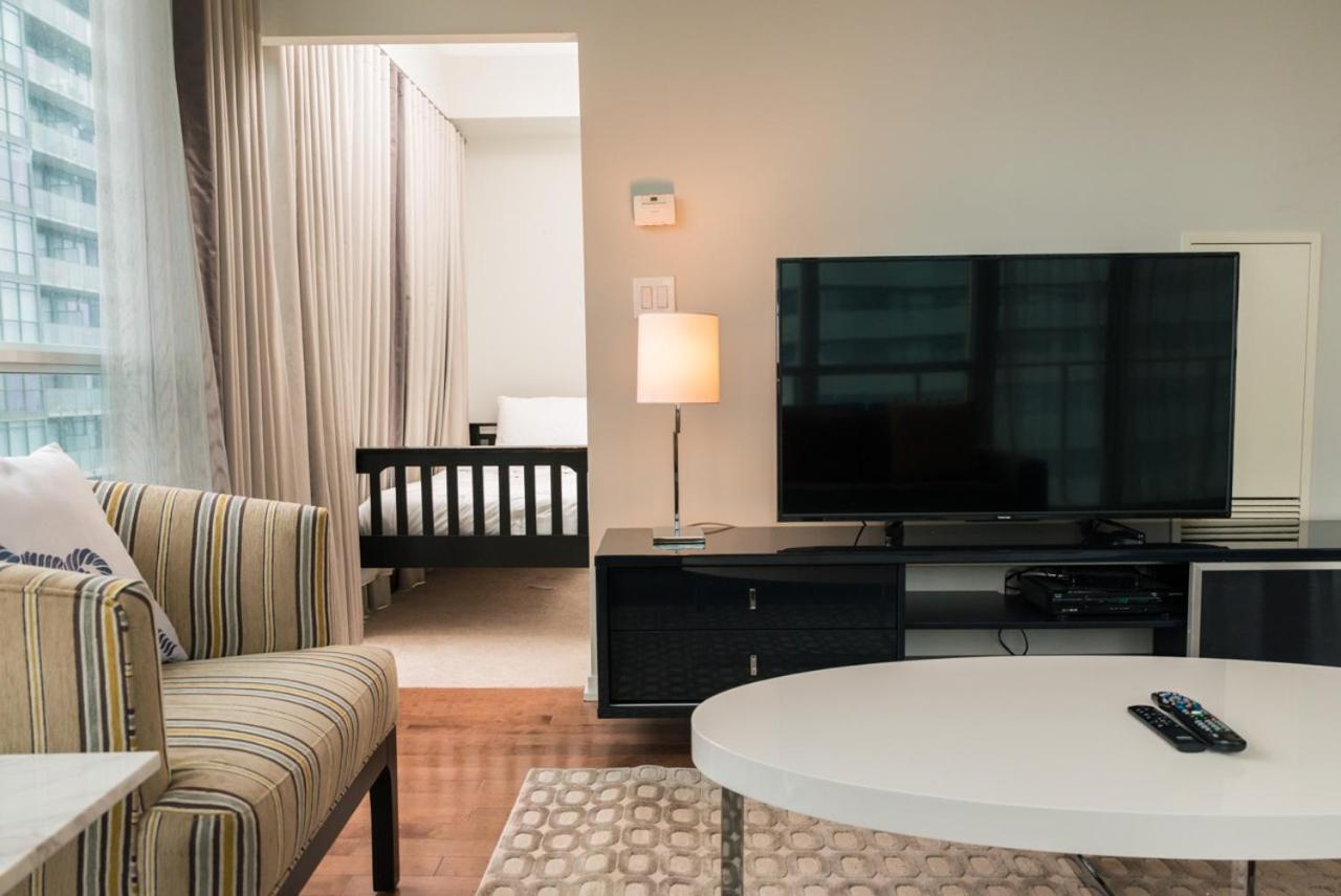 Sarkar Suites - Maple Leaf Square Toronto Dış mekan fotoğraf