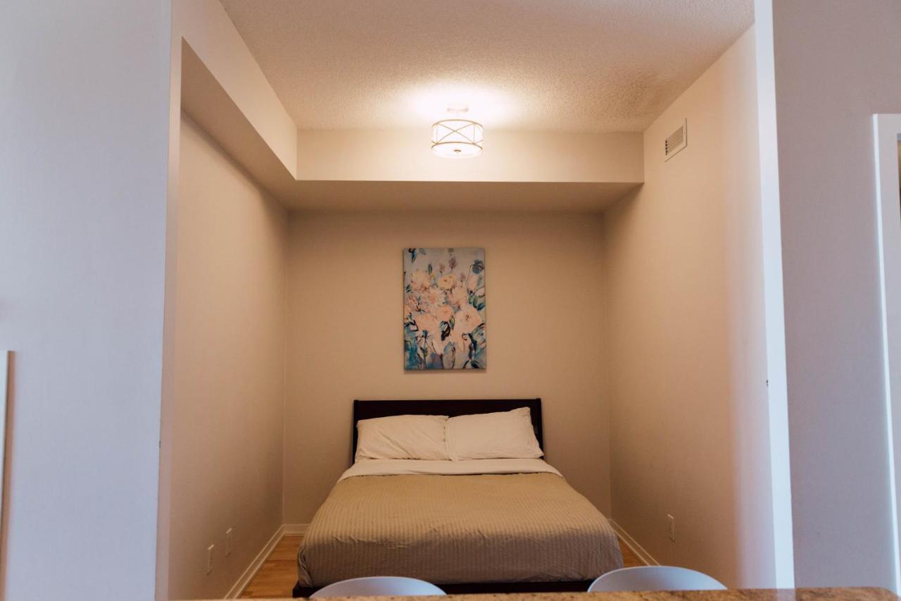 Sarkar Suites - Maple Leaf Square Toronto Dış mekan fotoğraf