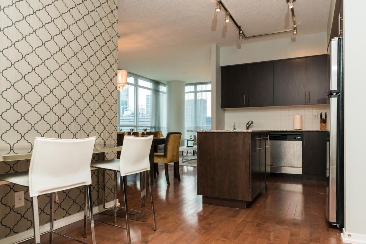 Sarkar Suites - Maple Leaf Square Toronto Dış mekan fotoğraf
