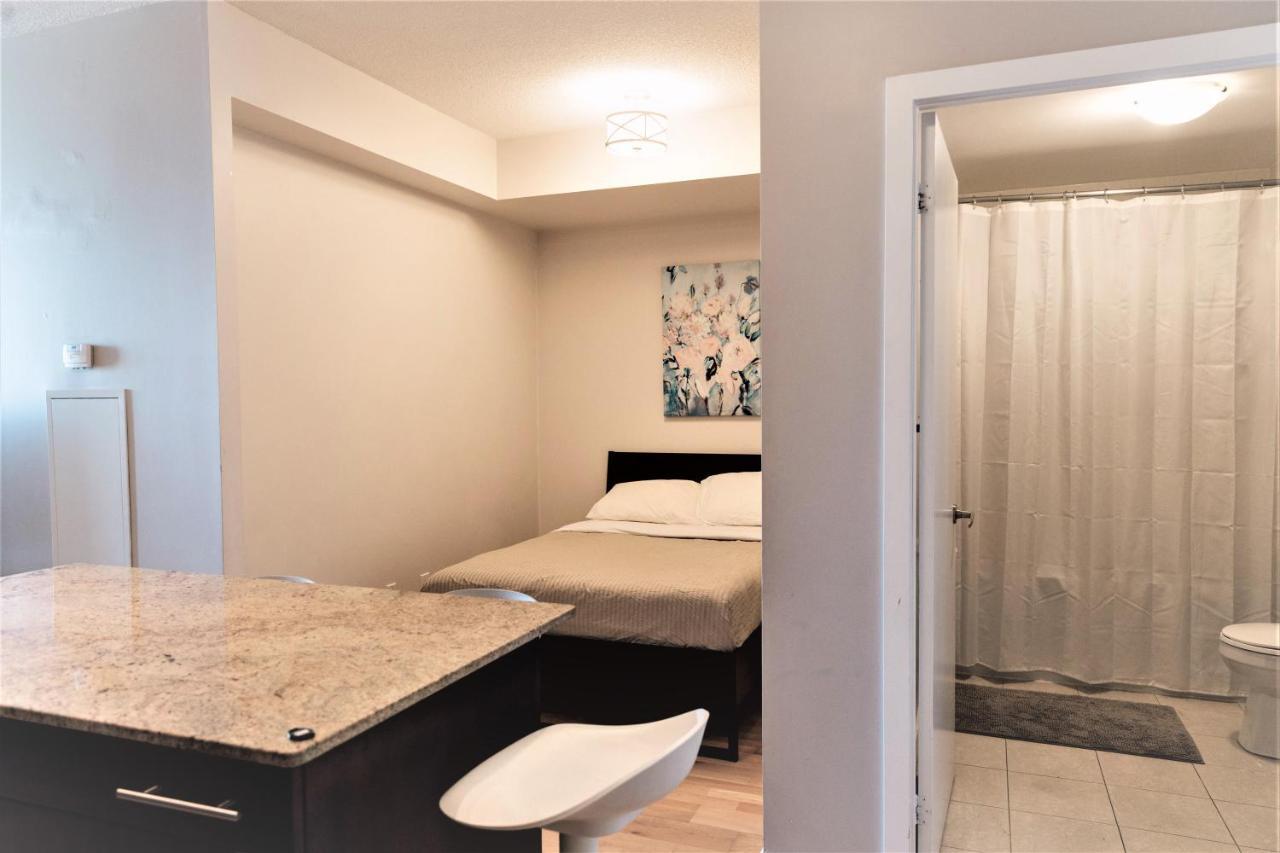 Sarkar Suites - Maple Leaf Square Toronto Dış mekan fotoğraf